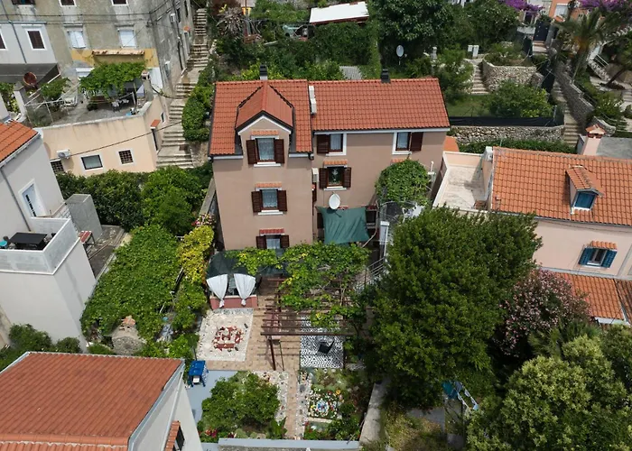 Апартаменты Lina 1 Мали-Лошинь