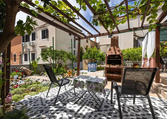 Апартаменты Lina 1 Мали-Лошинь