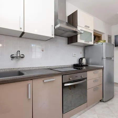 Apartamento Lina 1 *